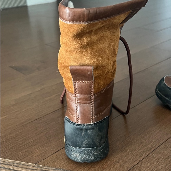 UGG Brown and Black Kids Boots - Picture 3 of 10